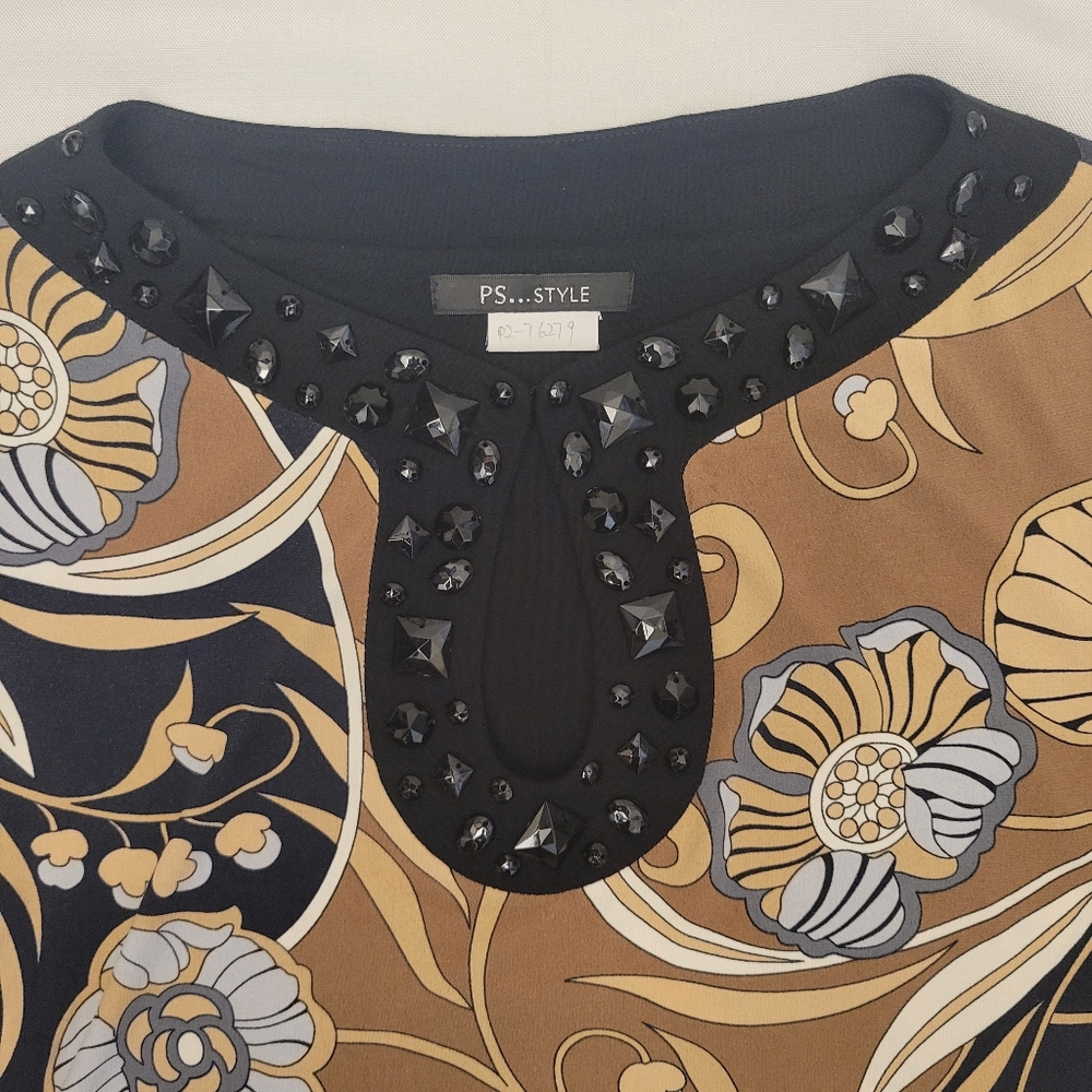 Abstract Pattern Dress - Picture 8 of 10
